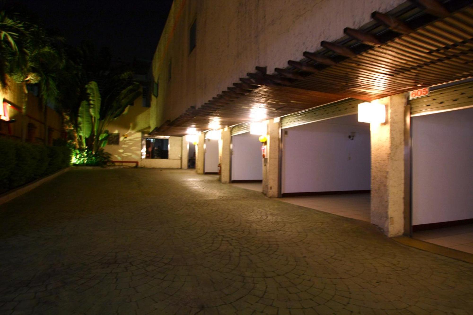 Wen Mei Motel Nantou Exteriör bild